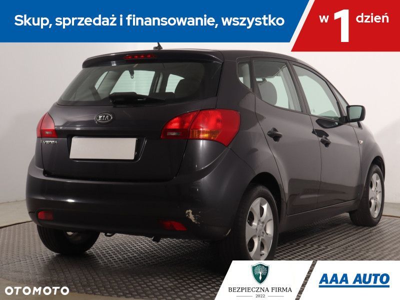 Kia Venga - 7