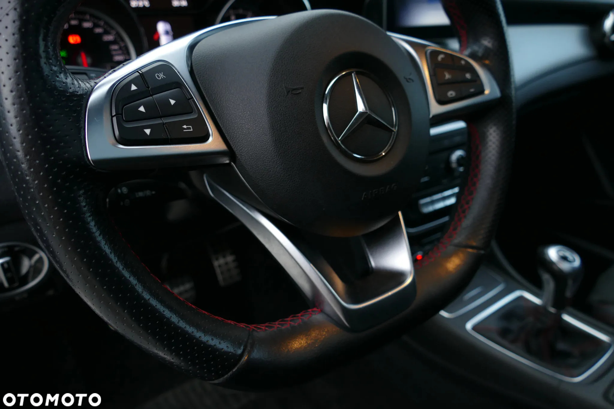 Mercedes-Benz GLA 200 AMG Line - 26