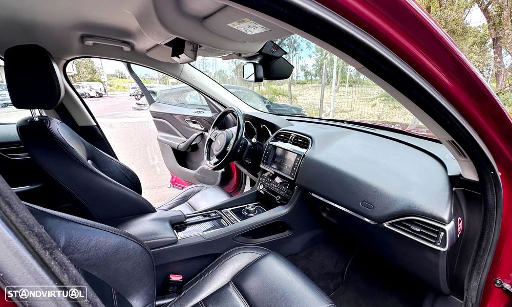 Jaguar F-Pace 2.0 i4D Prestige AWD Aut. - 20