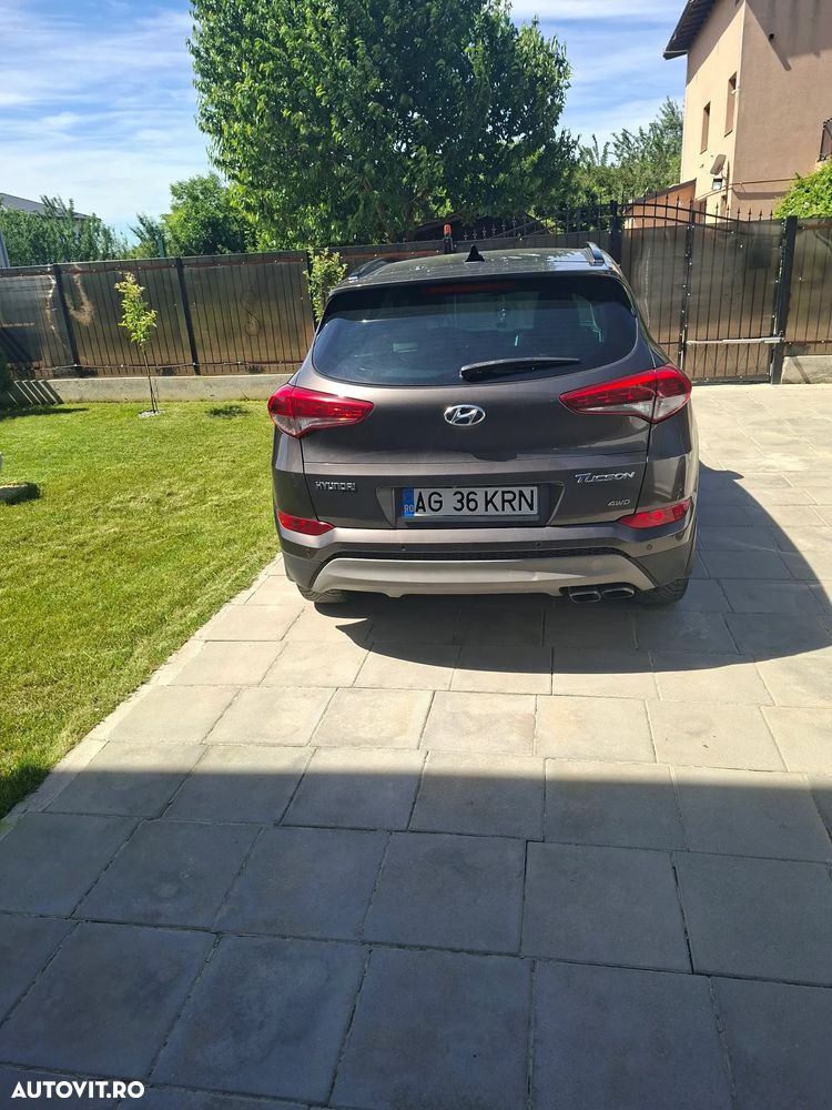 Hyundai Tucson 2.0 CRDI 4WD 6AT Luxury Pack+ - 2