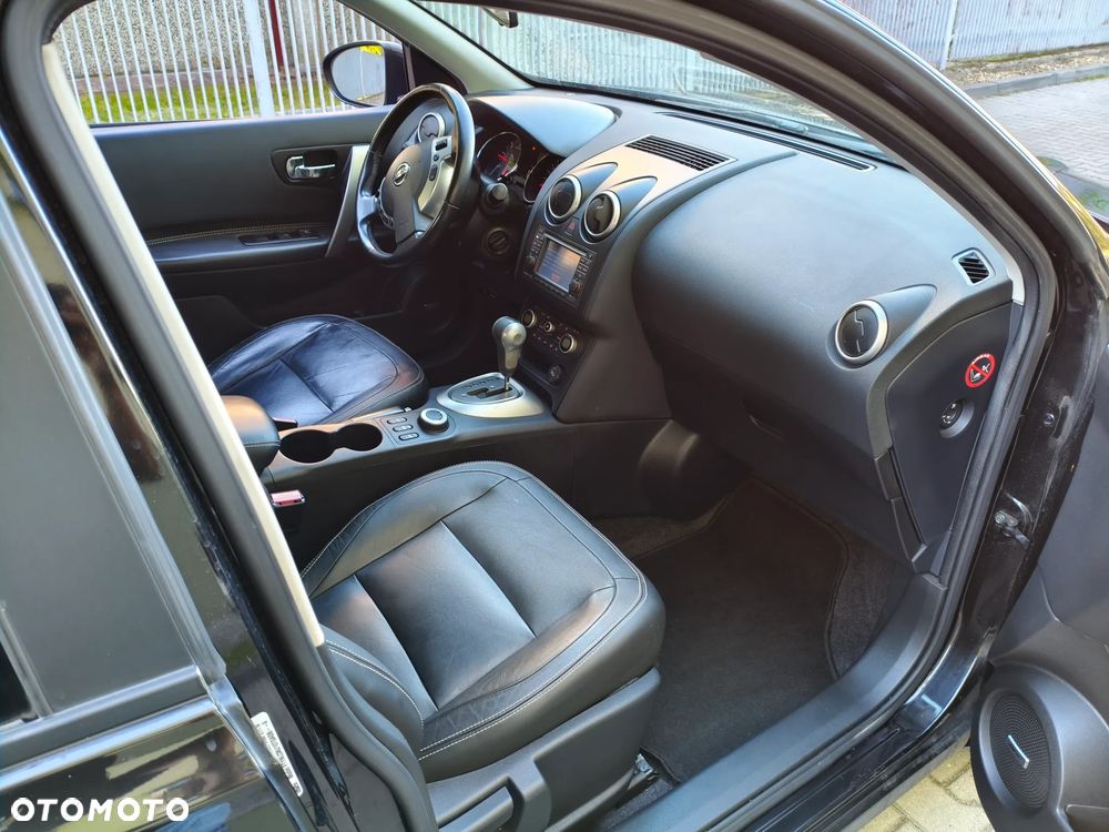 Nissan Qashqai 2.0 dCi 4 x 4 DPF tekna - 17