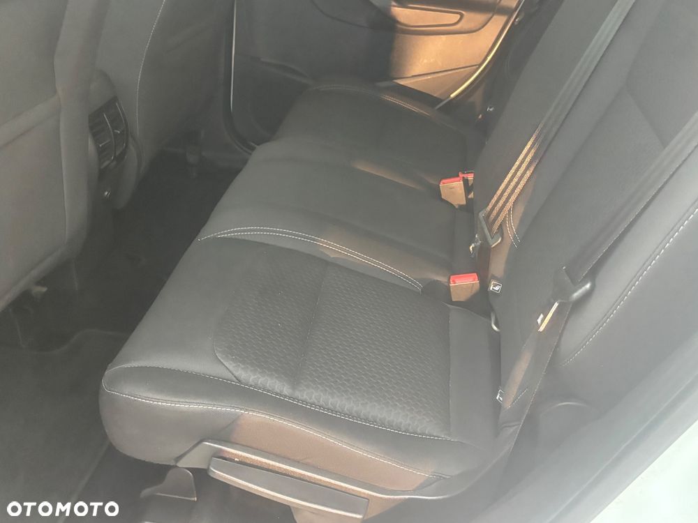 Ford Kuga 1.5 EcoBoost 2x4 Cool & Connect - 23