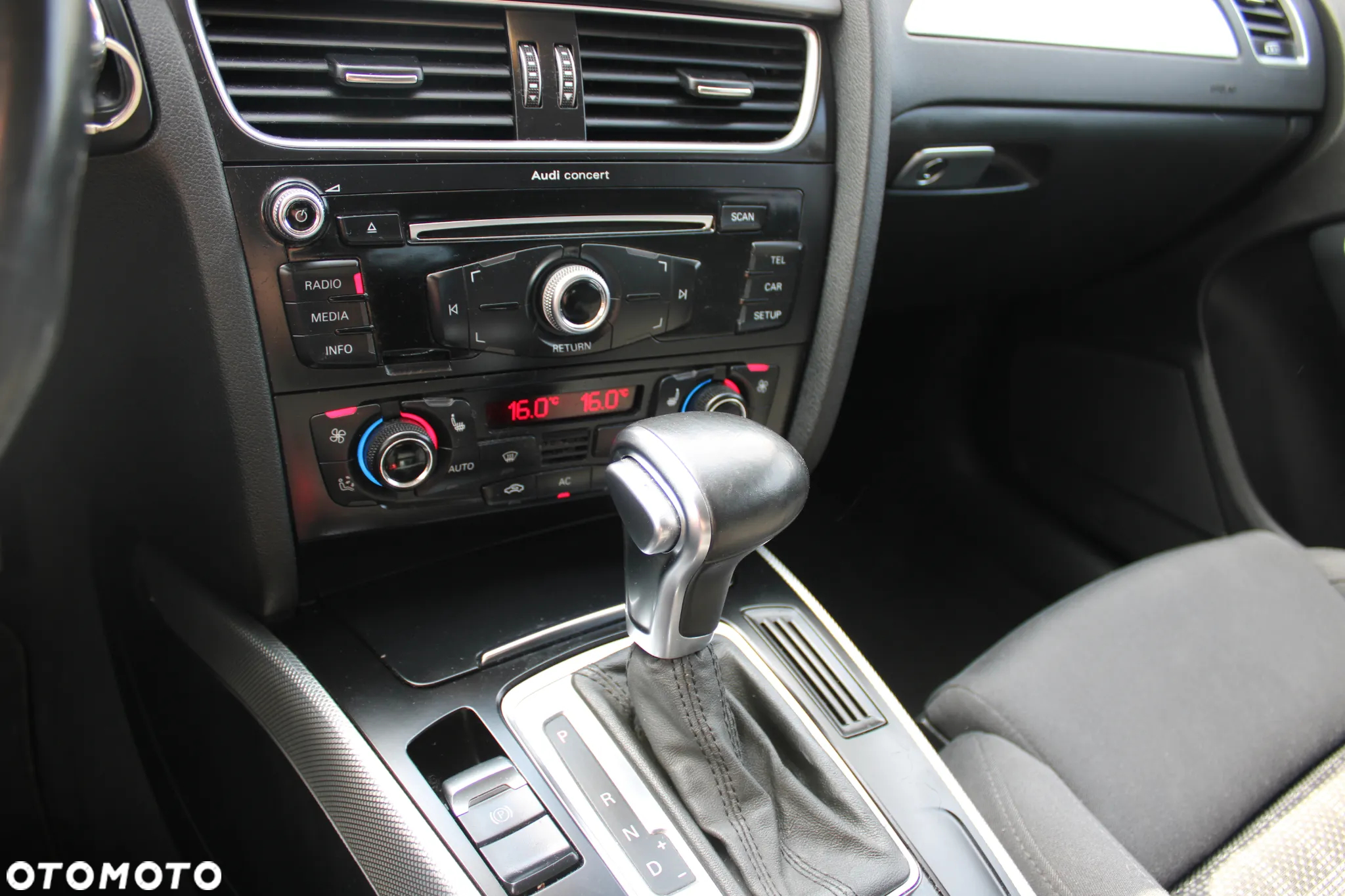 Audi A4 2.0 TDI Multitronic - 30