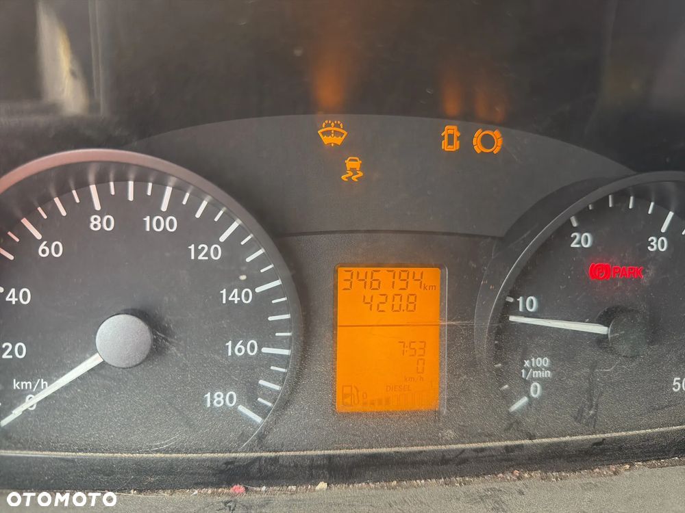 Mercedes-Benz Sprinter - 7