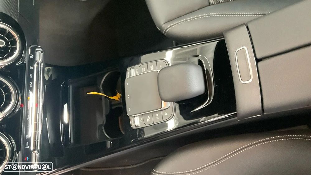 Mercedes-Benz A 250 e Style Plus - 13