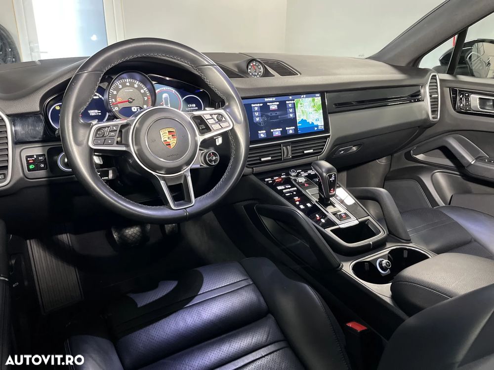 Porsche Cayenne - 13