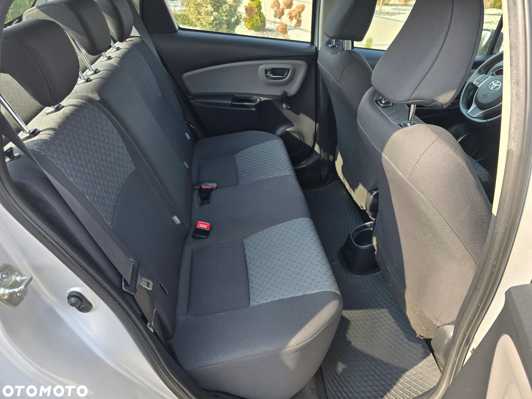 Toyota Yaris 1.0 Active EU6 - 16