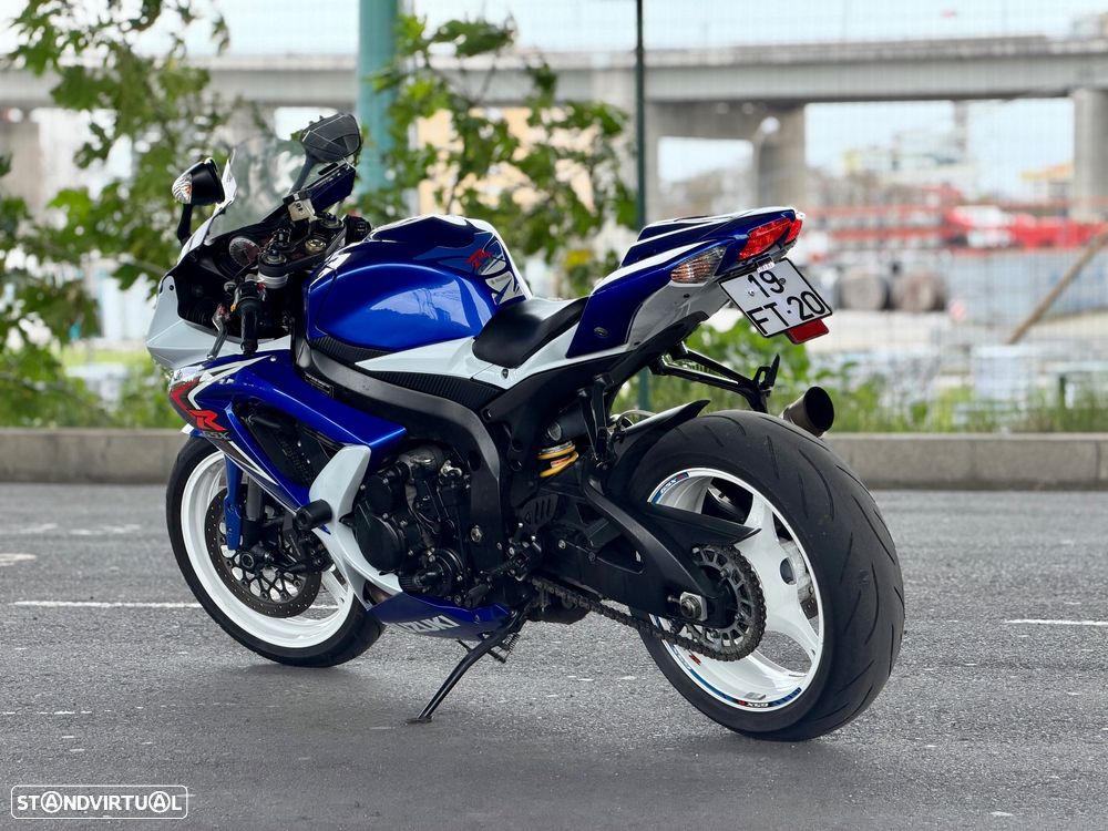 Suzuki GSX-R - 12