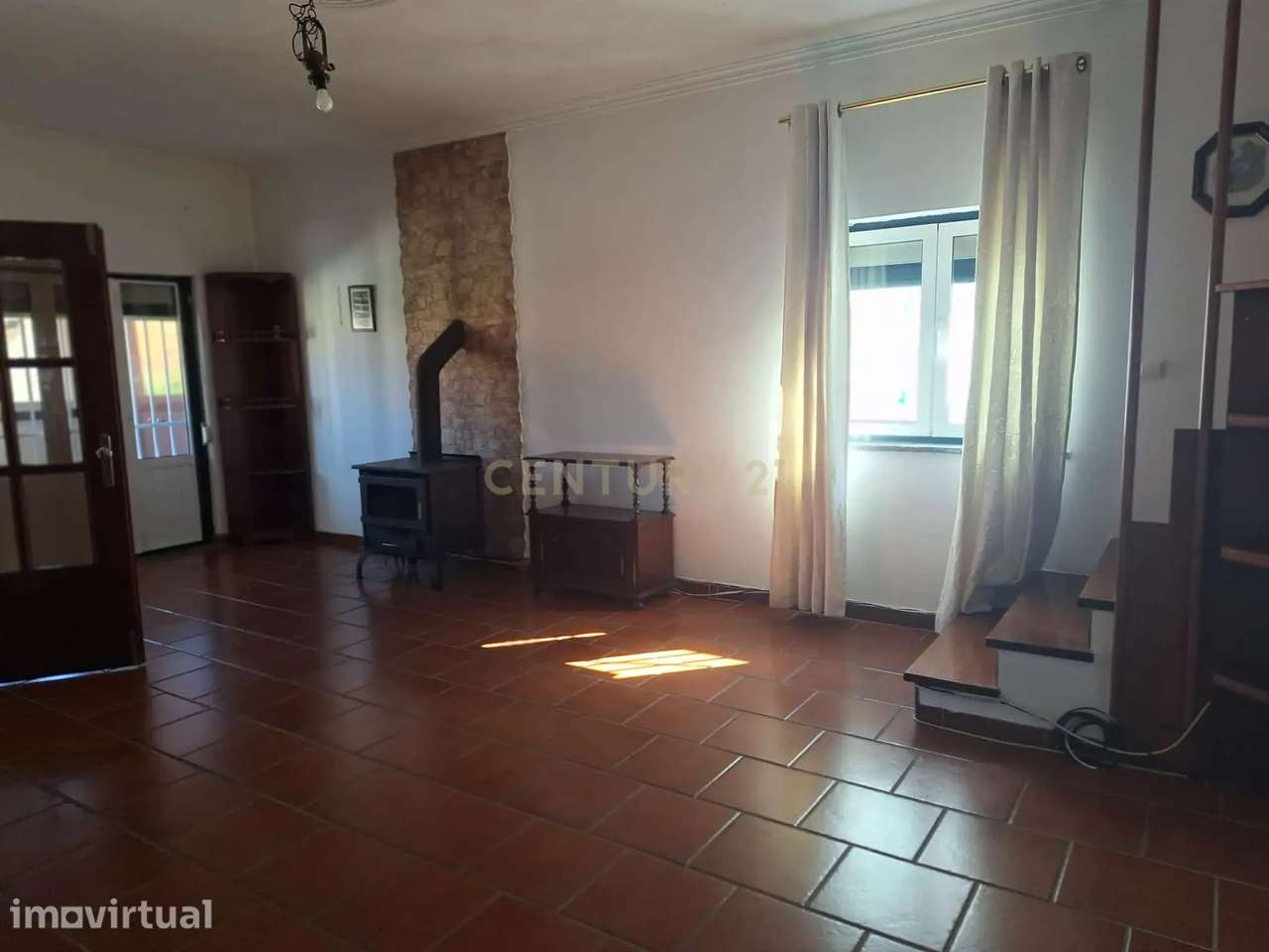 Arrendamento T3 - Andar de Moradia + Sótão - 1.800,00€ - Grande imagem: 5/20