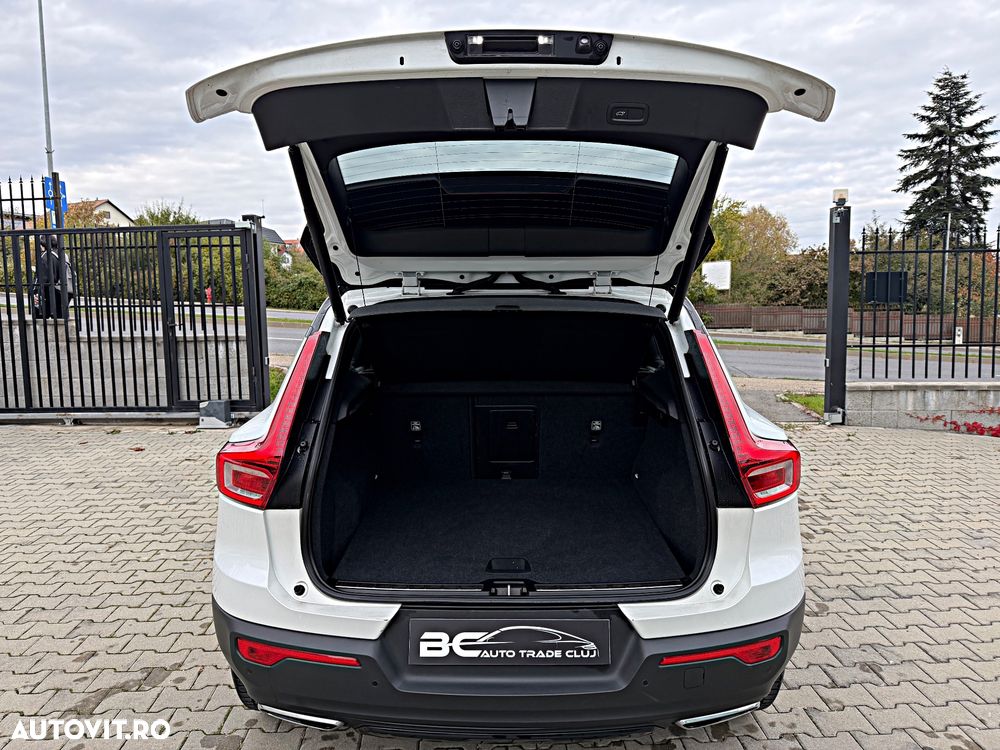 Volvo XC 40 D4 AWD R-Design - 23