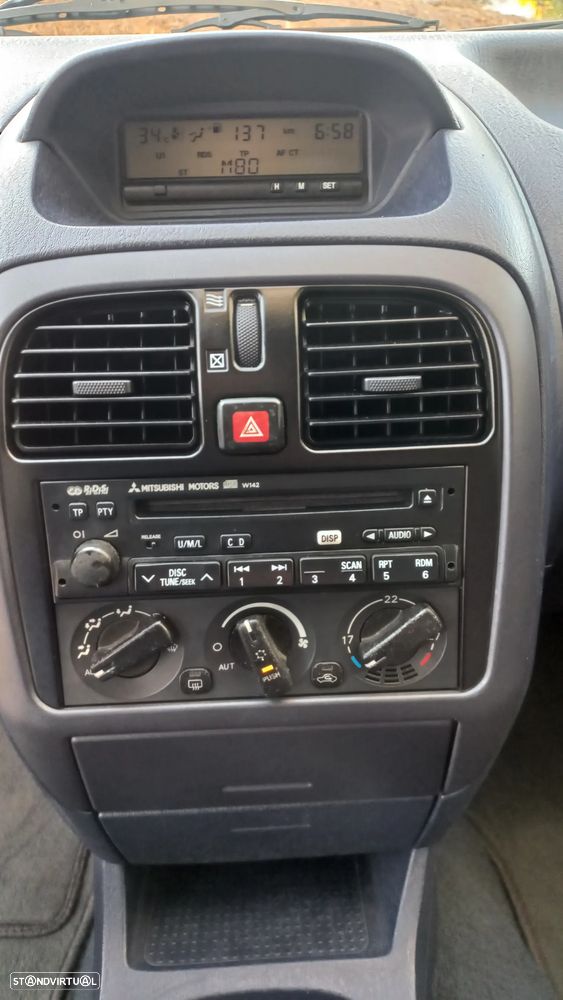 Mitsubishi Carisma SD 1.9 Di-D HP Avance - 11