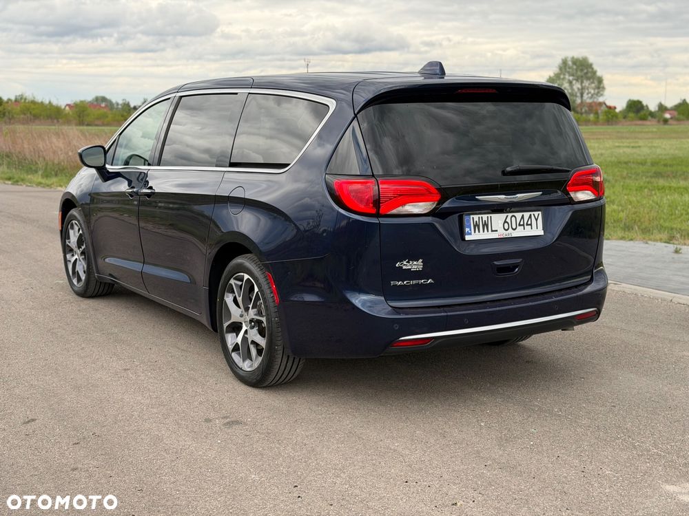 Chrysler Pacifica - 3