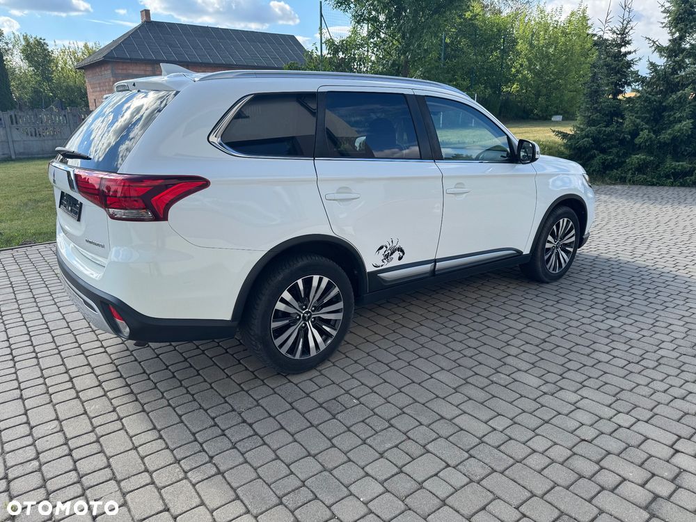 Mitsubishi Outlander 2.0 Intense CVT - 9