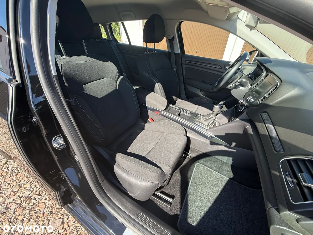 Renault Megane TCe 140 GPF LIMITED - 13