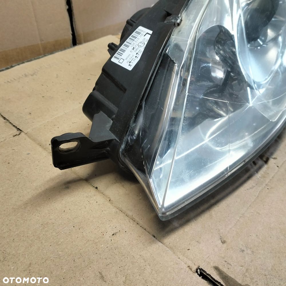 PEUGEOT 407 LAMPA PRZÓD LEWA - 4
