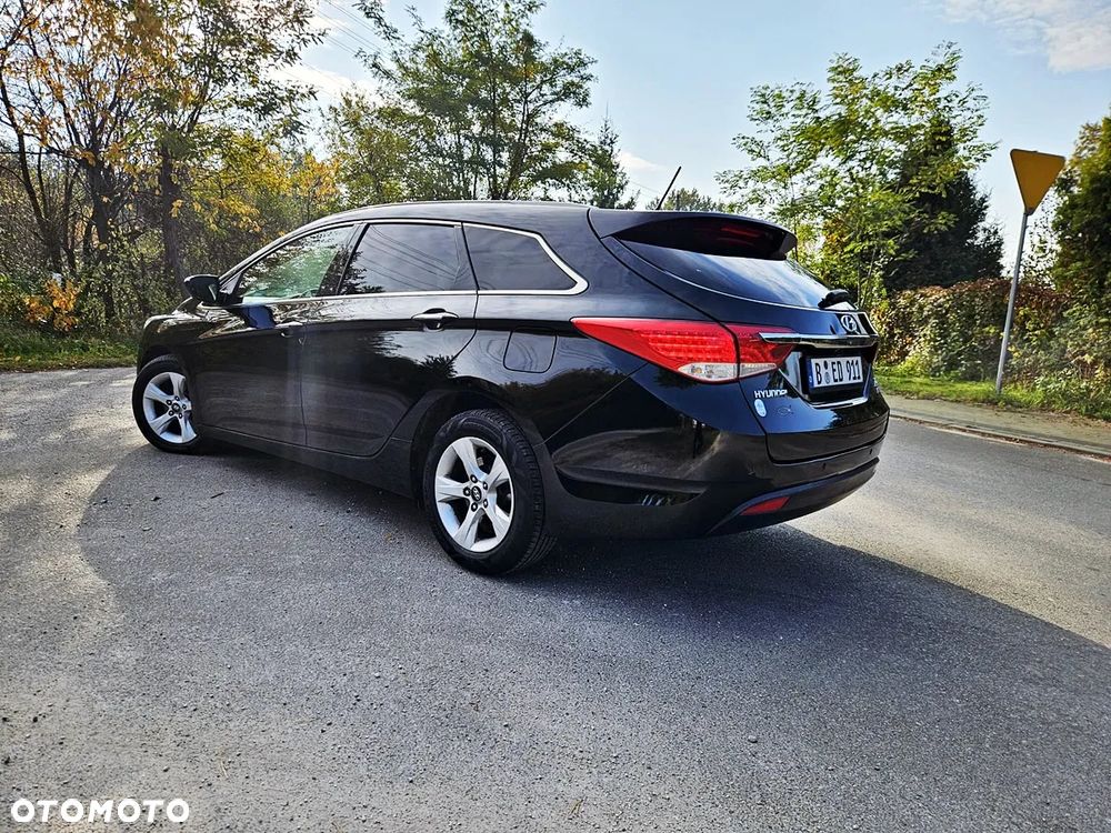 Hyundai i40 i40cw 1.7 CRDi Automatik Fifa World Cup Edition Silver - 9