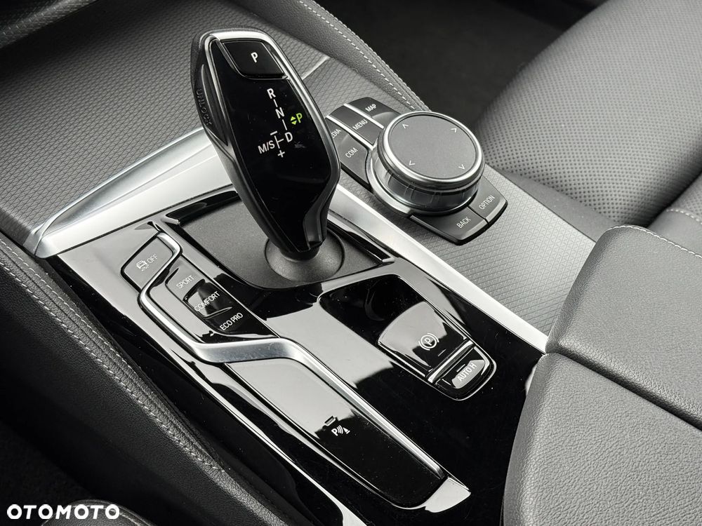 BMW Seria 5 520d xDrive M Sport Edition - 25