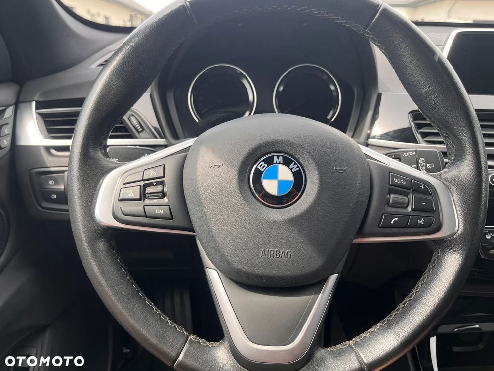 BMW X1 sDrive18i GPF Sport Line - 28