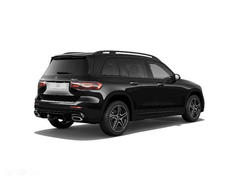 Mercedes-Benz GLB - 3