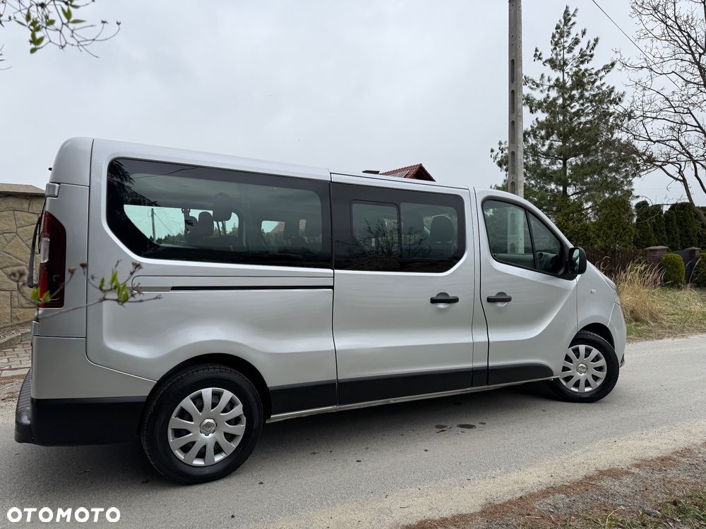 Volkswagen Caravelle - 26