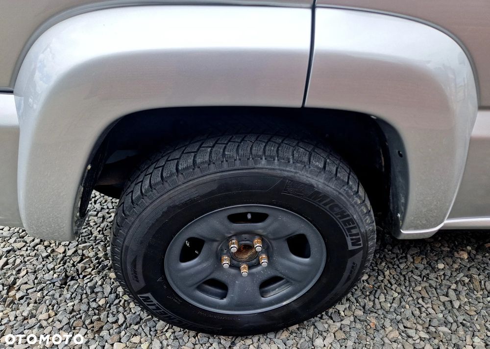 Jeep Cherokee 3.7 Limited - 32