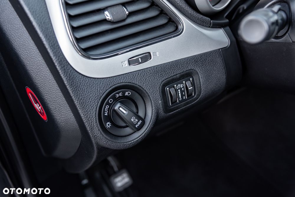 Fiat Freemont 2.0 Multijet Lounge AWD - 29