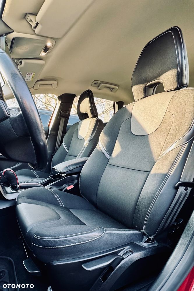 Volvo V40 D2 Geartronic Momentum - 21