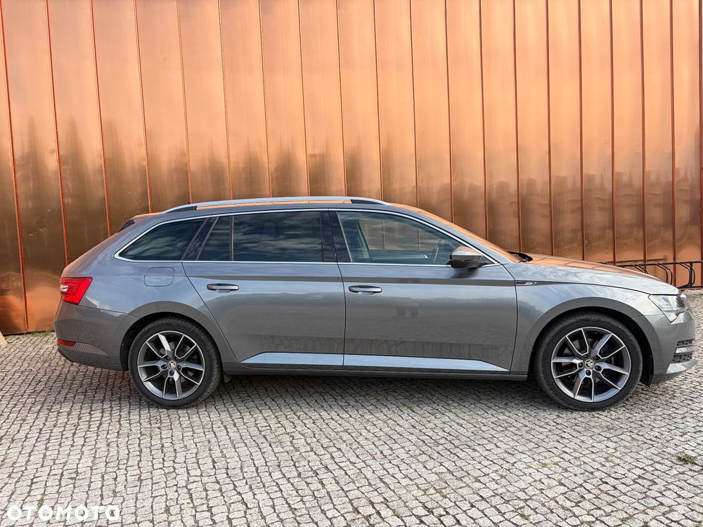 Skoda Superb ver-2-0-tdi-sportline-dsg7 - 3