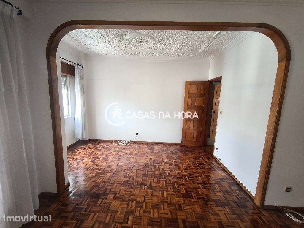 Apartamento T3 c/ Garagem  Junto Estação de Comboios Monte Abraão /... - Grande imagem: 4/30