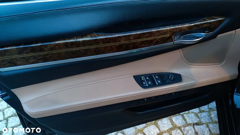 BMW Seria 7 740d xDrive - 5