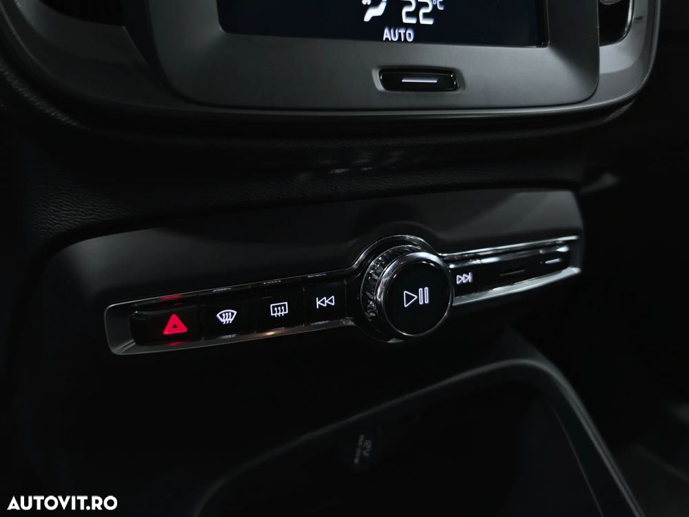 Volvo XC 40 T2 AT8 Momentum - 23