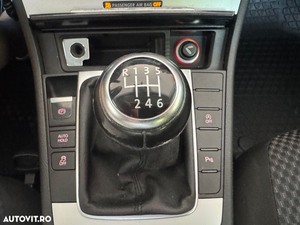 Volkswagen Passat 2.0 Blue TDI SCR Comfortline - 21