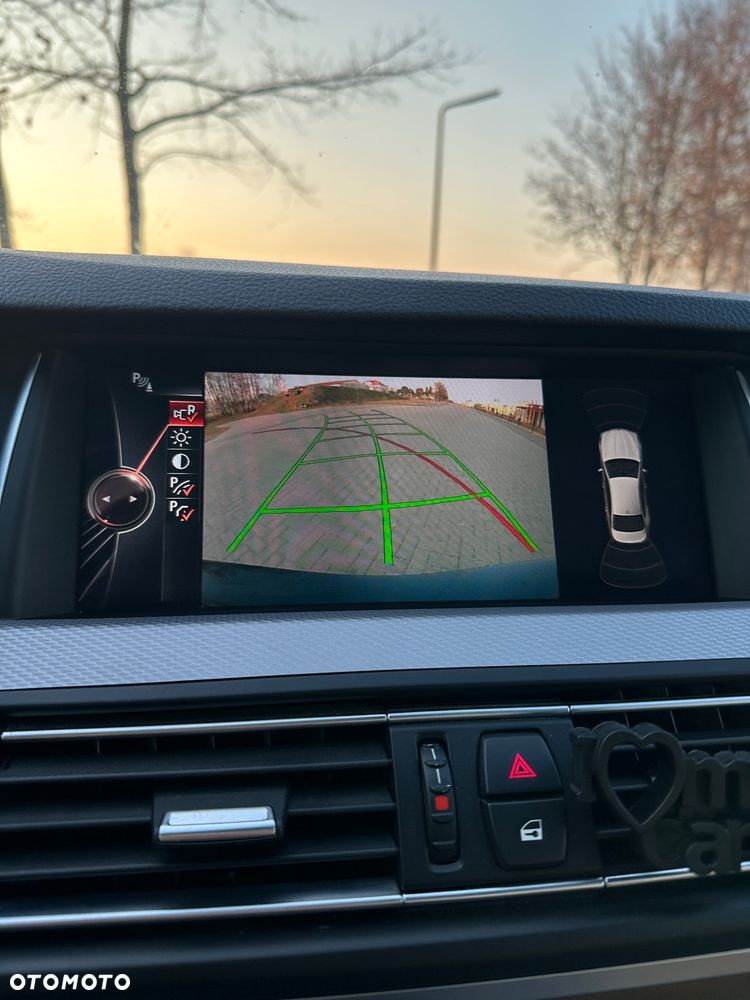 BMW Seria 5 520d xDrive - 21