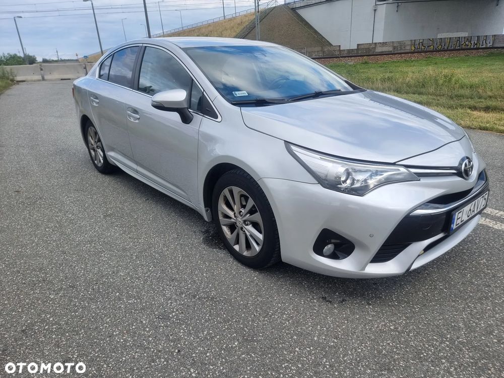 Toyota Avensis 1.8 Active - 8