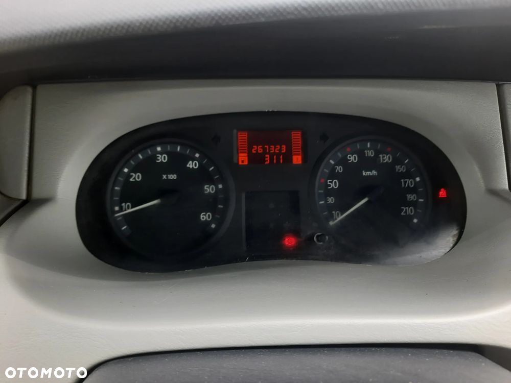 Renault TRAFIC - 12