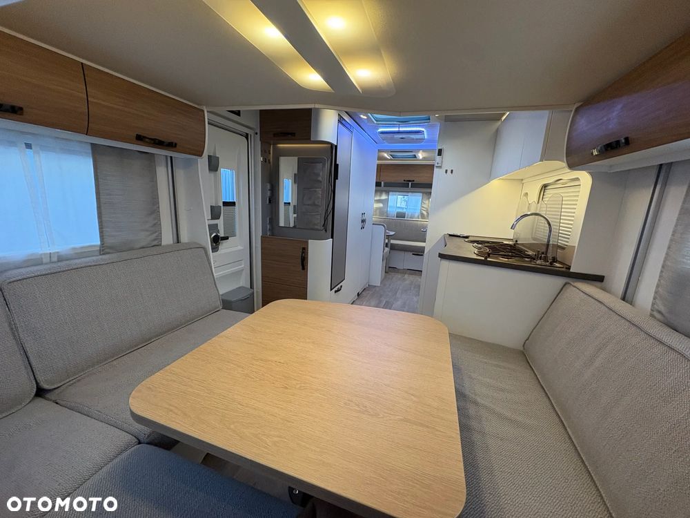 Hymer-Eriba Nova-555-EN - 13