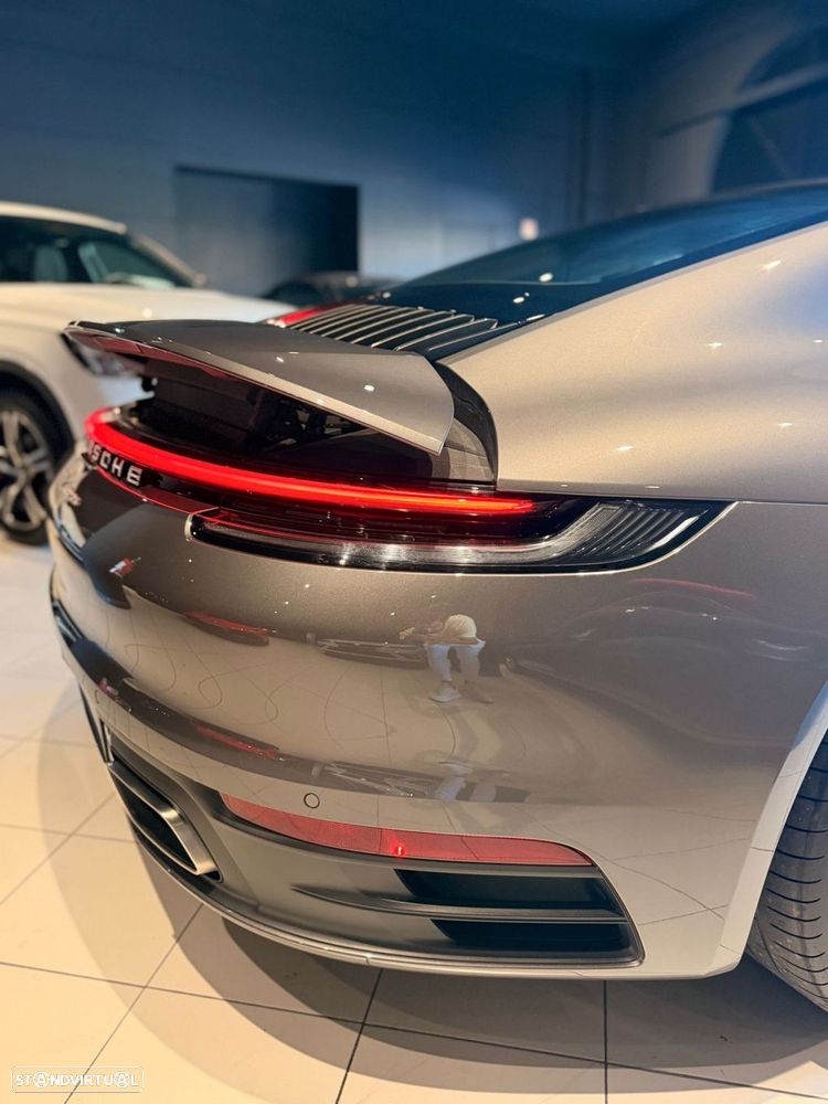 Porsche 911 (992) Carrera PDK - 26