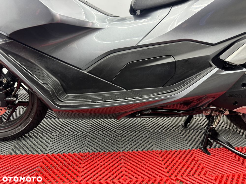 Honda PCX - 12