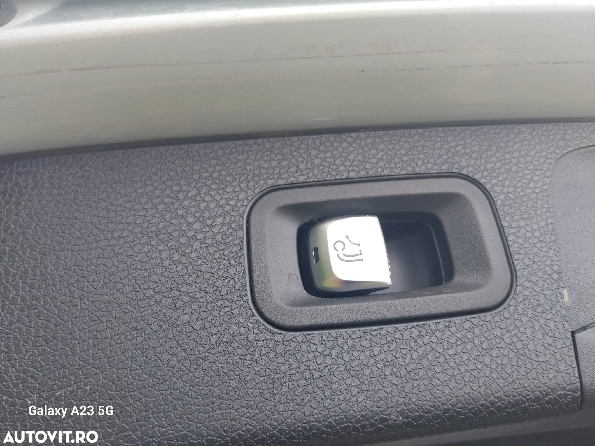 Mercedes-Benz E 200 d T 9G-TRONIC Avantgarde - 23