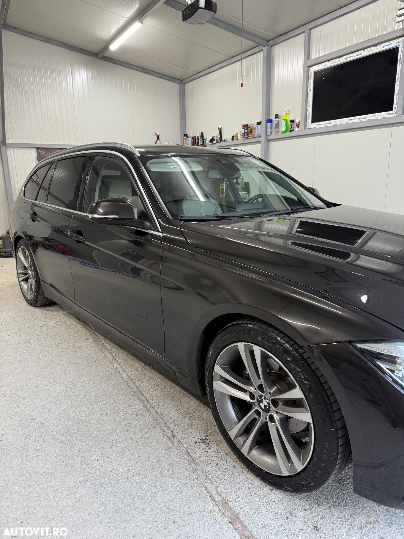 BMW Seria 3 320d Aut. Luxury Line - 29