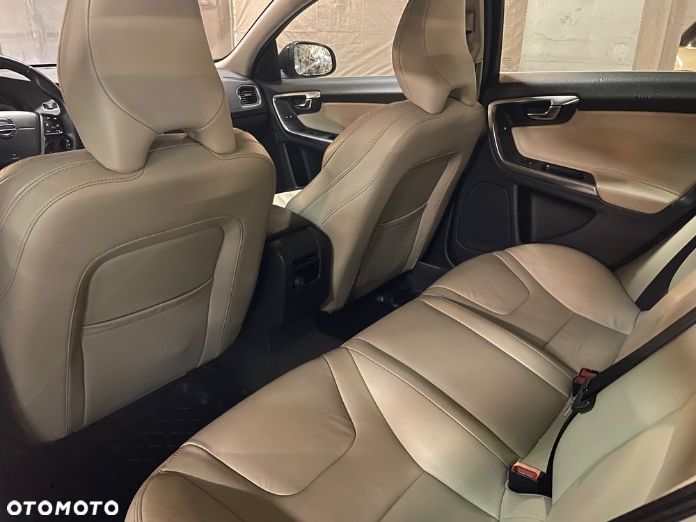 Volvo S60 T3 Drive-E Summum - 15