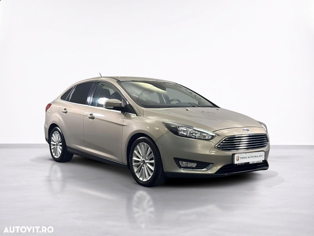 Ford Focus - 8