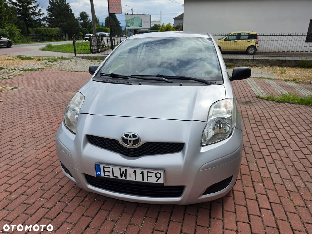 Toyota Yaris - 4