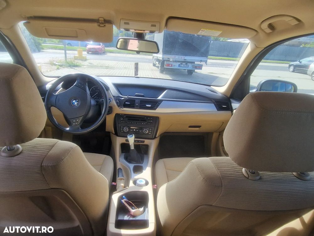 BMW X1 xDrive20d - 12