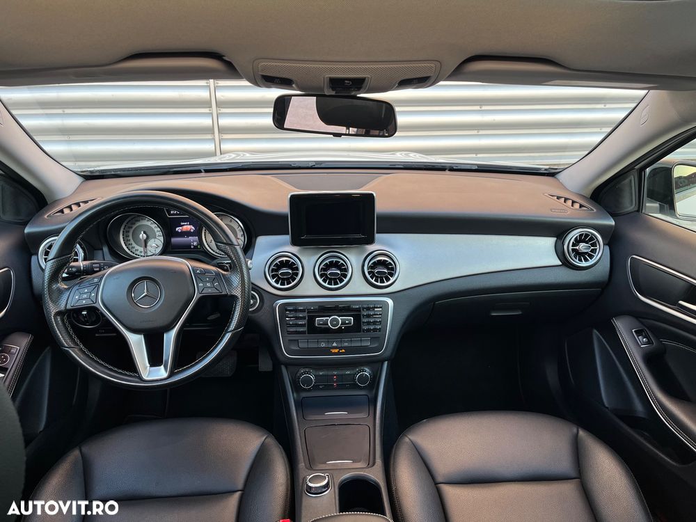 Mercedes-Benz GLA 200 7G-DCT - 5