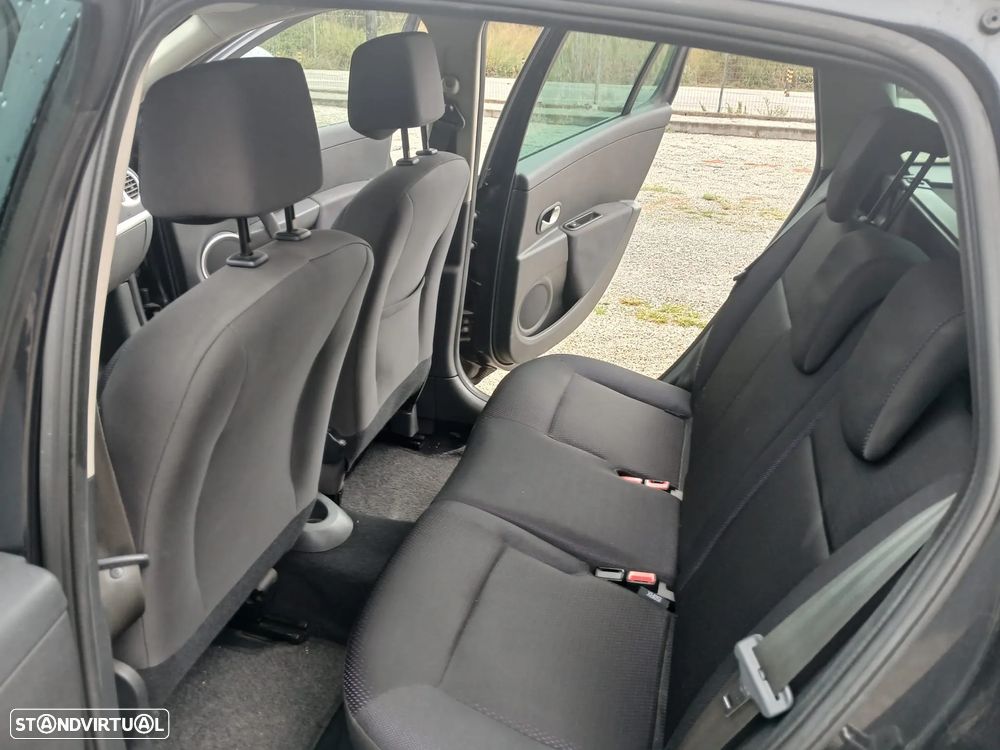 Renault Clio Break 1.2 16V Dynamique - 3