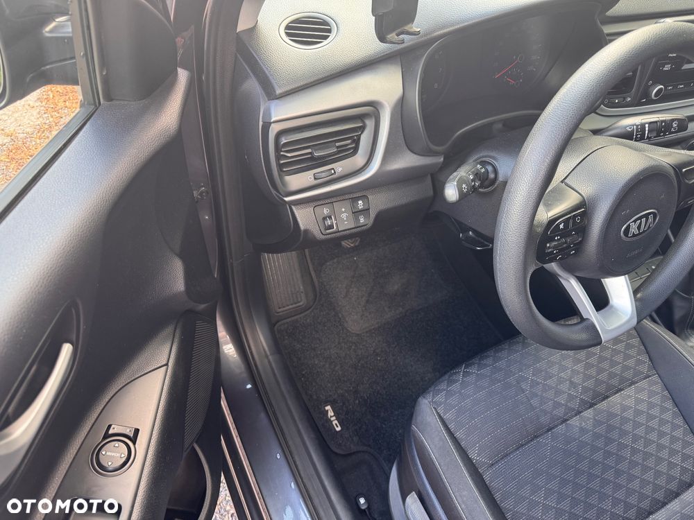 Kia Rio 1.4 M - 19