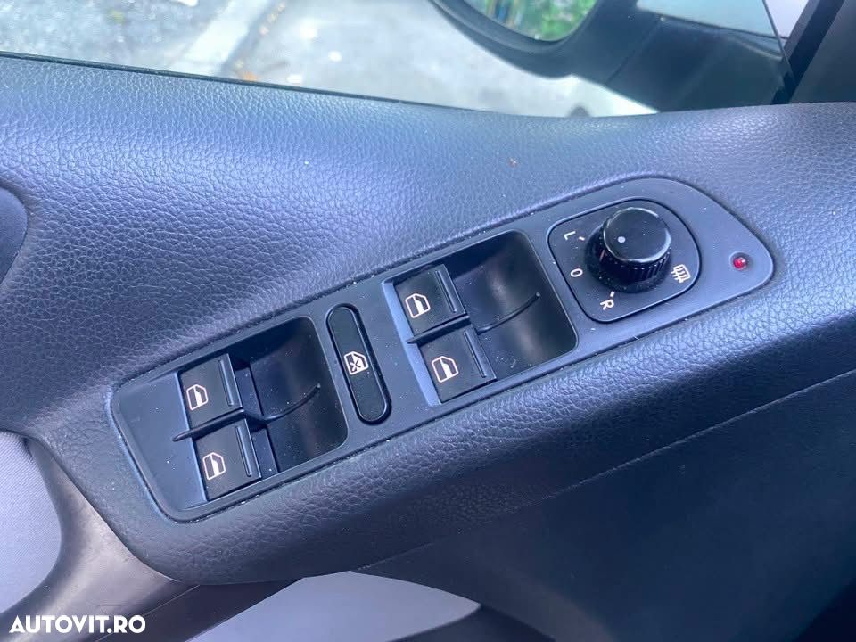 Volkswagen Tiguan - 11