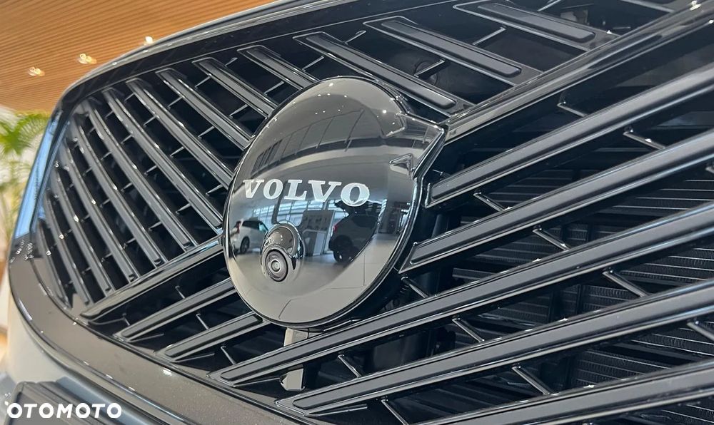 Volvo XC 60 T8 Plug-In Hybrid AWD Ultimate Black Edition - 40