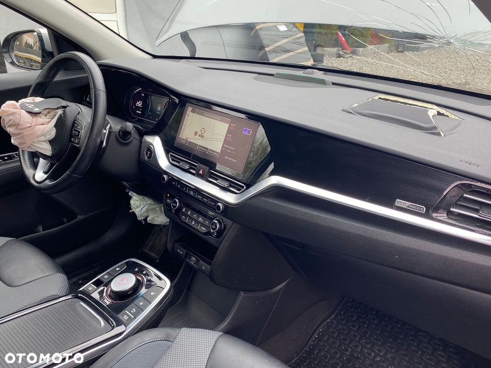 Kia Niro 64kWh M - 17